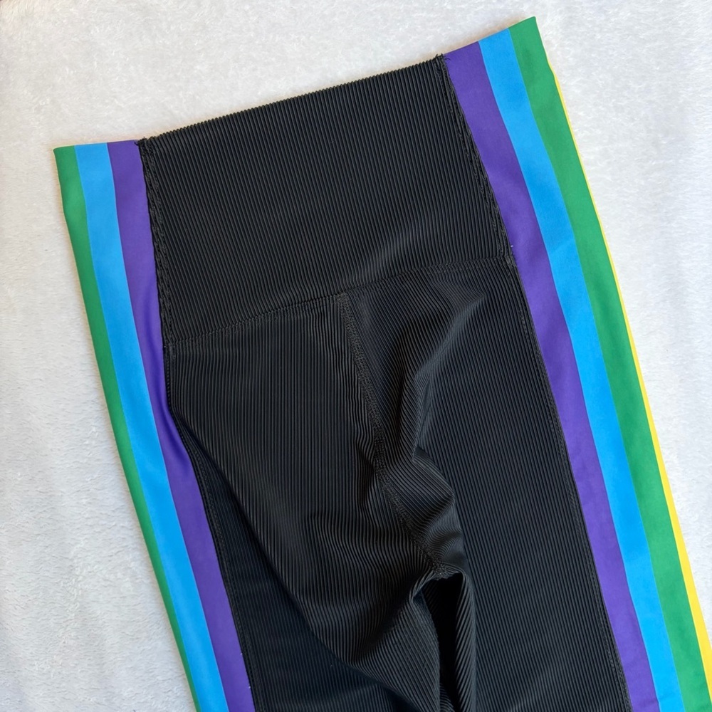 Beach Riot Megan Leggings Women Sz S Rainbow Proud Collection Pant EUC Pride - Picture 3 of 11